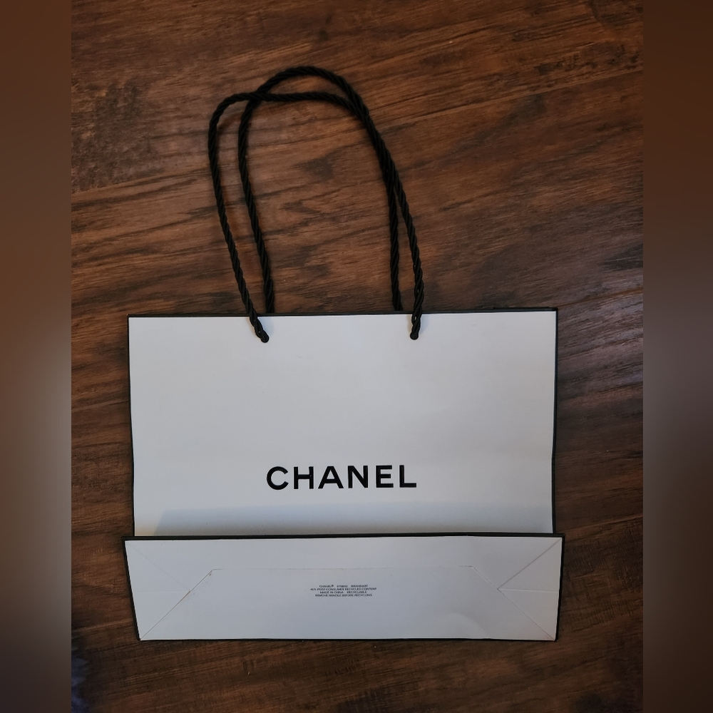 Chanel shopping bag